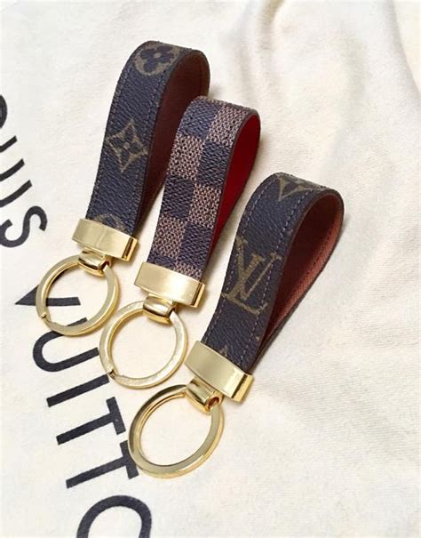 louis vuitton bangle keychain